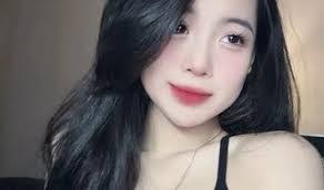 Khine Lwin's Instagram, Twitter & Facebook