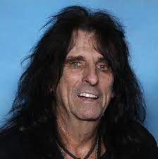 The official website of alice cooper providing recent news, tour dates, music, history, and other ways for fans to interact. Alice Cooper Vielleicht Ist Dieses Virus Gottes Weg Uns Zu Sagen Nehmt Ein Jahr Frei Promisglauben