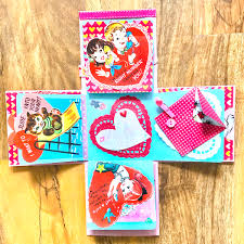 Please watch complete video to make this cute explosion box. Diy Retro Valentine Exploding Candy Box The Graphics Fairy