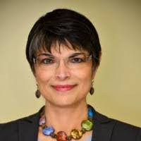 Carolyn Whetstone's Instagram, Twitter & Facebook