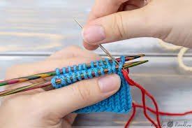 It is a lot of fancy stitching that simulates knitting and purling and gives you a perfect closure for socks and other knits. How To Do The Kitchener Stitch Graft Two Knitted Pieces Together Video