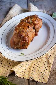 5 o 6 spicchi aglio; Coniglio In Porchetta Marchigiano