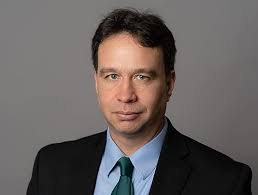 Recentering Learning: Complexity, Resilience, and Adaptability in Higher  Education: Debelius, Maggie, Kim, Joshua, Maloney, Edward J.:  9781421450322: Amazon.com: Books