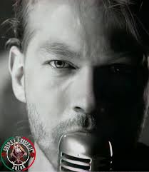 i have never felt more alone in my life than i do rn.