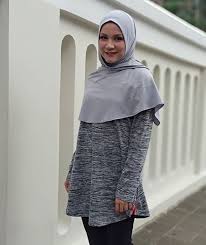 Assalamualaikum dan selamat pagi semua pagi ni sis nak up satu video yang menggabungkan semua produk baju kurung dan blouse yang sis jual dekat page ni introducing our line up for baju kurung project#bajukurungmoden. Butik Haleema
