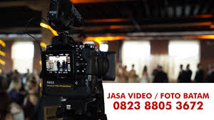 Kami menyediakan jasa pembuatan video, pembuatan video profil, pembuatan video iklan, pembuatan video dokumenter, pembuatan video presentasi, pembuatan animasi logo,pembuatan bumper acara, pembuatan video testimoni, pembuatan video annual repost dan lain sebagainya. Hp Wa 0823 8805 3672 Biaya Jasa Pembuatan Video Profile Batam Kumparan Com