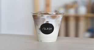 Gelas kopi kertas hitam putih/papercup 8oz putih polos paper cup. Gelas Kopi Plastik Untuk Pemesanan Es Kopi Take Away