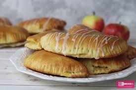 Die besondere form macht das brot zum absoluten hingucker und man teilt es einfach gerne. Backen Herzhaft Suss Archive Sandras Kochblog