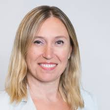 Larissa Holmes (@Larissakholmes)