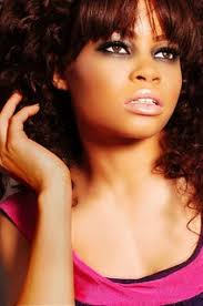 Raelene Roberts's Instagram, Twitter & Facebook