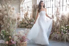 Fairytales do come true in our cornelia designer wedding dress. Bridal Gowns And Wedding Dresses By Jlm Couture Style 2903 Kiara