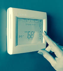 Fan set to circulate = the fan coming on if wired properly to run so many times in a hour at 50% fan speed regardless if a call for heating or cooling is needed. Should I Set My Thermostat S Fan Setting To Auto Or On Parker S
