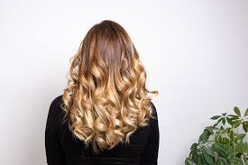 Youtube coiffure cheveux court femme. Balayage Blond Conseils Pour Bien Le Porter Pensees De Ronde