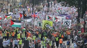The best of the best breaking news and analysis, selected from across the uk's leading newspapers. Thousands Protest In London Over War In Gaza Itv News
