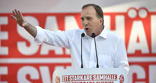 Strange baby dolls made to look covered in blood were found strung up near a synagogue. 8 Sidor Lofven Talade Om Demokrati