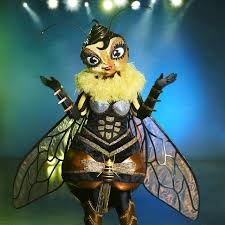 Reddit's home to discuss the masked singer on fox. The Masked Singer 2020 Staffel 3 Wer Steckt Im Bienen Kostum