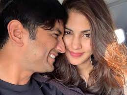 Rhea chakraborty drops a cryptic post ahead of sushant singh rajput's 1st death anniversary; Rhea Chakraborty Shares A Beautiful Moment With Sushant Singh Rajput On Her Whatsapp Display Hindi Movie News Times Of India