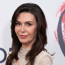 DWTS' Val Chmerkovskiy Mourns the Death of Elaine Wynn