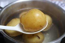 May 31, 2018 · add in salt. How Long Does It Take To Boil Potatoes Follow This Simple Guide Tripboba Com
