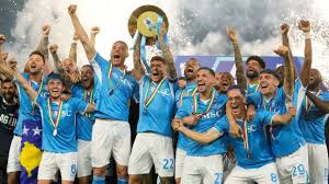 Serie A Italia Locura en Nápoles: campeones. Los partenopeos logran la cuarta Serie A de su historia. McTominay y Lukaku marcan. Conte, héroe desde el banquillo. 600.000 hinchas rodean el estadio. Con