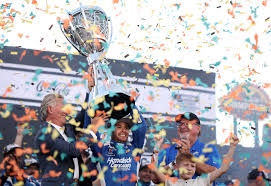 Kyle Larson wins NASCAR championship, denying Denny Hamlin title