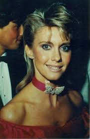 Today found another think lovely picture of Olivia 🩵🤍 with her bold eyes  nice coupe