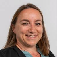 Bettina Lang's Instagram, Twitter & Facebook