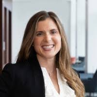 Sarah Leas's Instagram, Twitter & Facebook