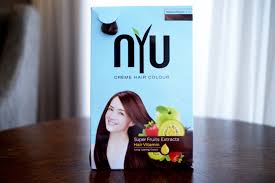 Produk ini juga diperkaya dengan avocado oil , almond oil , dan olive oil yang akan mempertahankan warna rambut sekaligus menutrisi. Feeling Pretty With Hair Color Sorry Narsis Dikit Ea Gracemelia Com Parenting Blogger Indonesia