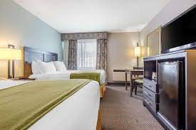 Get more for your money with choice privleges at the quality inn & suites beachfront hotel in galveston, tx. Quality Inn Suites Mississauga Mississauga On Best Price Guarantee Mobile Bookings Live Chat