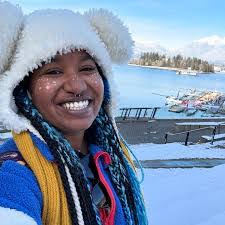 Alyssa Holcomb's Instagram, Twitter & Facebook