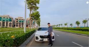 Seorang warga emas berusia 80 tahun menjadi sasaran kemarahan apabila disalah sangka melarikan remaja perempuan orang kurang upaya (oku) berusia 16 tahun di saujana rawang dekat sini, pada sabtu. Youtuber Ini Ditahan Polis Kerana Kritik Kelemahan Vinfast Lux A2 0 Motoqar