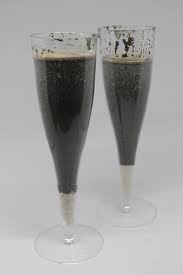 Diy Engel Aus Beton Selber Machen Winter Deko Diy Beton Weihnachten Deko Weihnachten Beton Diy Engel Basteln