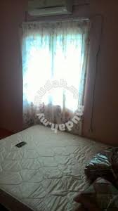 Kak kum gong badak homestay ligt op 12 km van het staatsmuseum van terengganu en op 13 km van de crystal moskee. Homestay Gong Badak Near Sek Agama Tok Jiring Accommodation Homestays For Rent In Kuala Terengganu Terengganu Mudah My