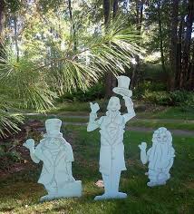 Image Result For Disney Haunted Mansion Halloween Decorations Disneyland Haunted Disney Halloween Decorations Haunted Mansion Halloween Disney Haunted Mansion