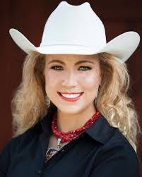 Amanda Pippin's Instagram, Twitter & Facebook