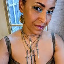 Terri Dash's Instagram, Twitter & Facebook