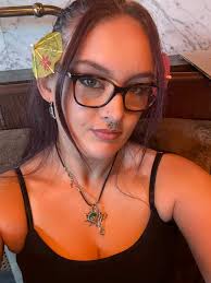 International students seeking flatmates near Ara city center?