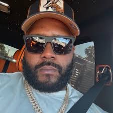 Jonathan Redman (@TheRedmonian)