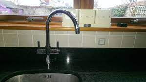 Finished with a scratch resistant grohe starlight chrome coating, this grohe ambi kitchen tap is also easy to clean. Grohe Ambi Contemporary 2 Handle Kitchen Sink Mixer Tap With Swivel Spout 30189000