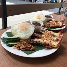 Sebab nasi gemuk atau nasi minyak ini menggunakan santan kelapa sebagai salah satu bahan. Just Seafood Nasi Lemak Lobster 4 Home Is Where My Heart Is