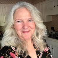 Anne Gales's Instagram, Twitter & Facebook