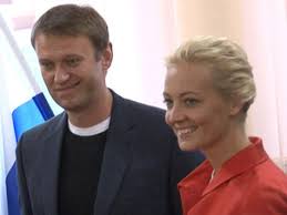 Леонид волков is on facebook. Navalnyj Progolosoval Na Vyborah A Ego Zhene Prishlos Pereodetsya Iz Za Slezhki Mk