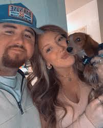 Heather Heffelfinger's Instagram, Twitter & Facebook