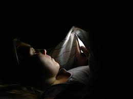 New Study Says: Using Phone Before Sleeping Can Make You FAT"