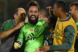 Danilo, the chapecoense goalkeeper who died in a tragic plane crash with his team, has been named the fans' best player in the campeonato brasileiro by the brazilian football confederation (cbf). Jandrei Lembra Danilo E Se Diz Feliz Por Colocar Nome Na Historia Da Chapecoense Nsc Total