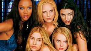 Sakáltanya teljes online ingyen, sakáltanya nézze meg a filmet online 2000 violet (piper perabo) arról álmodik, hogy sztár lesz. Sakaltanya