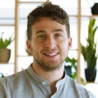 70+ perfiles de «Pier»