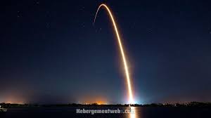 Jeff bezos hits wealth record of $211 billion on pentagon move. Jeff Bezos Fliegt Mit Seiner Eigenen Rakete Ins All