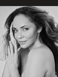 Roberta Whitney (@robertawhitneymodel) • Instagram photos and videos